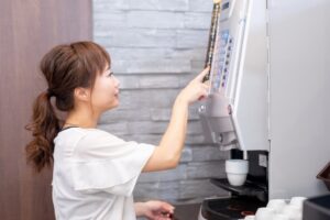 ガストのドリンクバーのみの利用はOK？最新のドリンクバー事情とは？