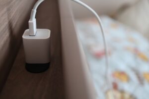 ミスドで【充電】は出来る？Wi-Fiはある？電源コンセント・Wi-Fiがあるカフェのご紹介も！