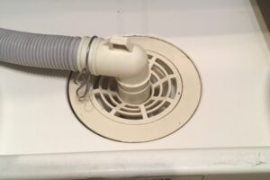洗濯機の排水ホースの付け方は？簡単設置方法を解説！