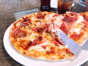 ガストのピザの大きさってどの位で何人分？その魅力を猛烈にアピール！