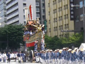 祇園祭の女人禁制はなぜあるのか？山鉾巡行の伝統と現代の容認